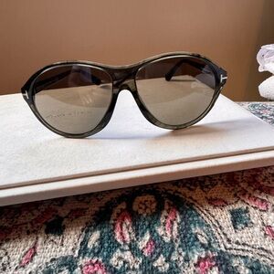 Tom Ford Women's Sunglasses - Black and Gray